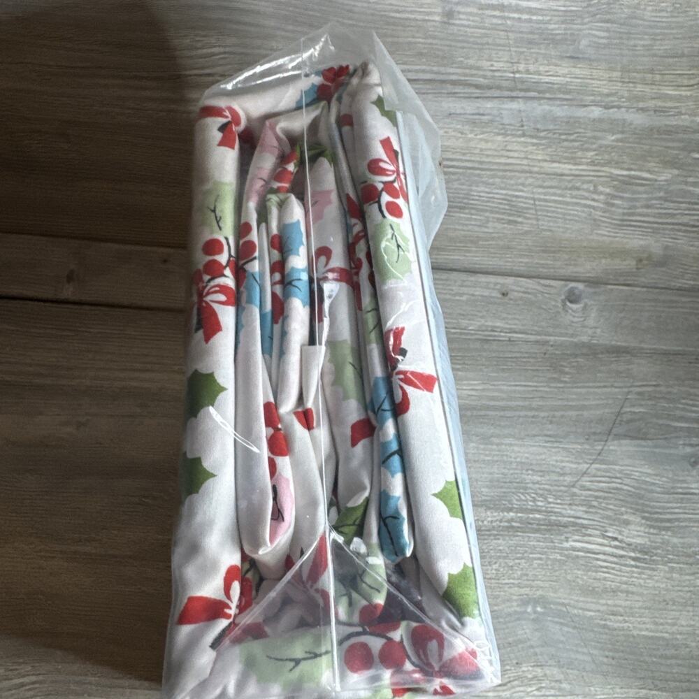 NEW Cath Kidston London Christmas Holly Queen Sheet Set 4pc Holiday Cozy White - Picture 3 of 4